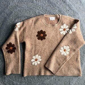 Cozy floral crew neck sweater, worn once